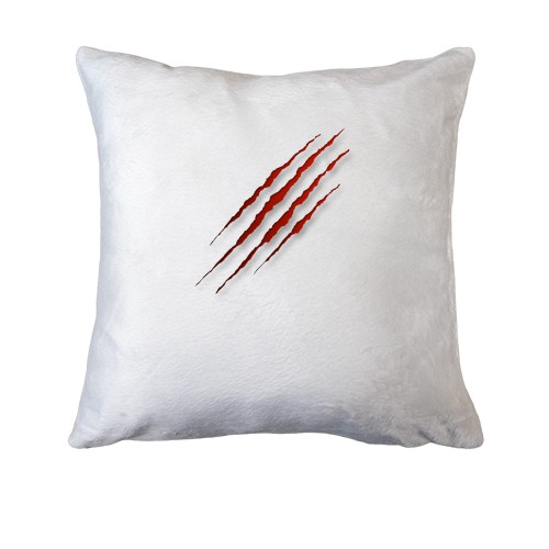 Подушка с кровавыми царапинами