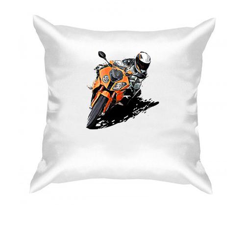 Подушка з мотоциклом на віражі