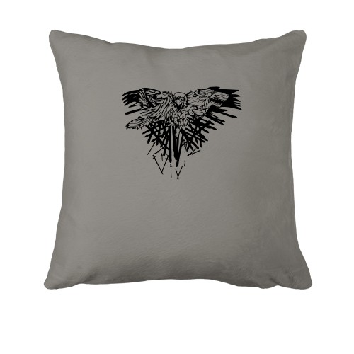 Подушка с трехглазым вороном и волком