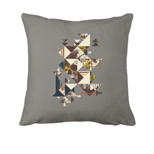 Подушка з трикутною абстракцією