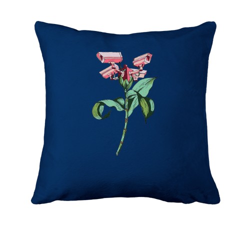 Подушка с цветком камерами