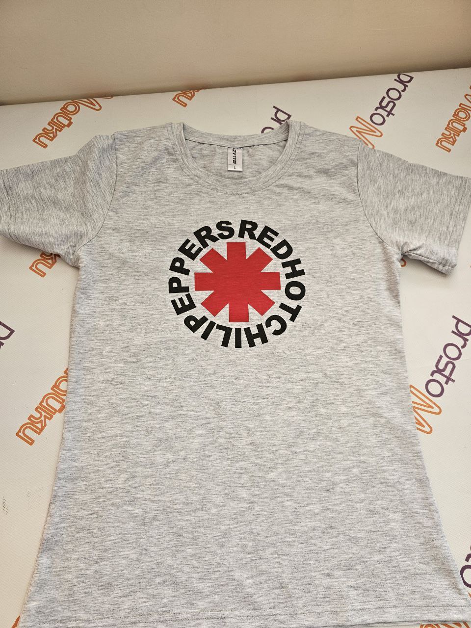 Женская футболка Red Hot Chili Peppers (B) Женская футболка Red Hot Chili Peppers (B)