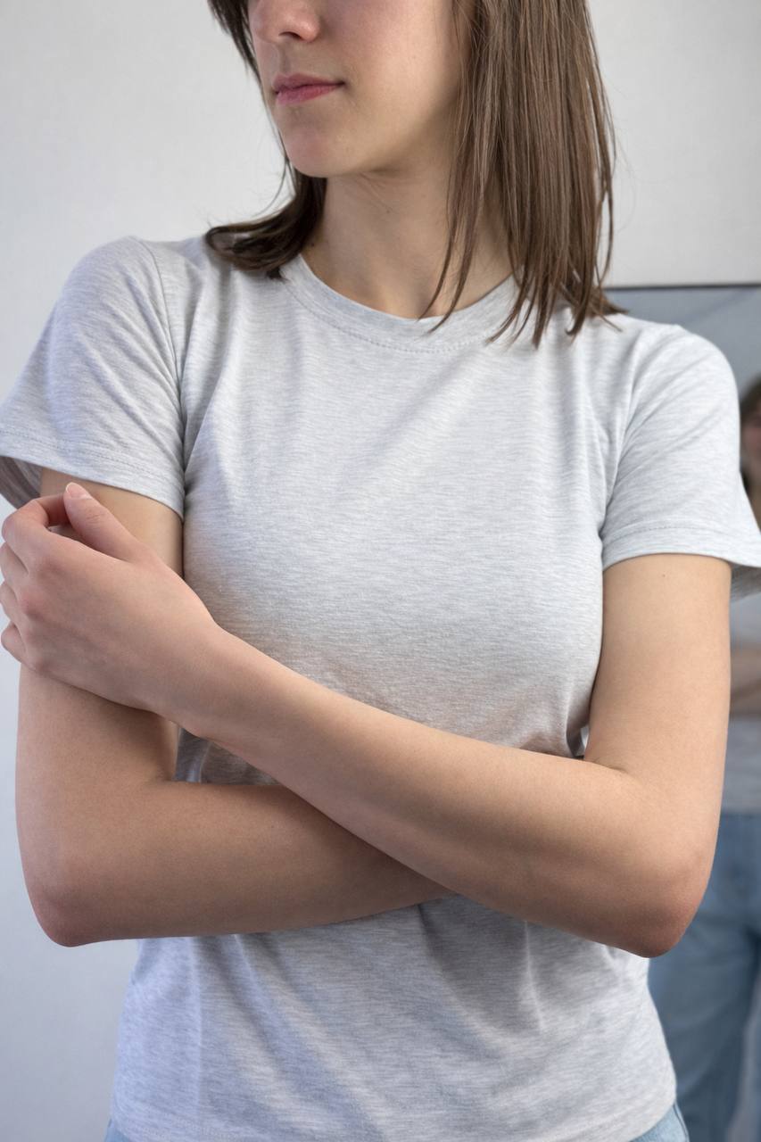 Женская серая футболка "ALLAZY" реальное фото