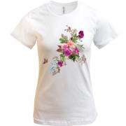 Женская футболка с цветами и бабочкой