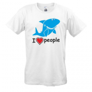 Футболка с акулой "Я люблю людей"