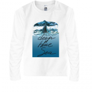 Детская футболка с длинным рукавом с китом "deep blue sea"