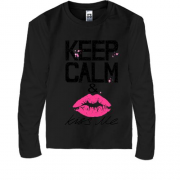 Дитячий лонгслів Keep calm & kiss me