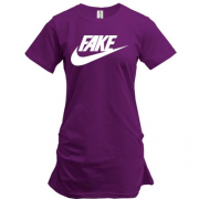 Подовжена футболка з надписью "Fake" в стилі Nike