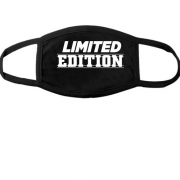 Тканинна маска для обличчя з написом "Limited Edition"