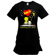 Подовжена футболка Love is ... (3)