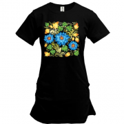 Подовжена футболка із синіми квітами (писанка)