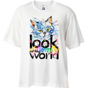 Футболка Oversize с котенком Look differently at the world