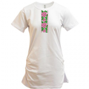 Подовжена футболка з рожевими квітами вишиванкою (Вишивка)
