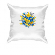 Подушка з жовто-синім букетом квітів