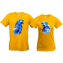 Парные футболки с синими попугаями