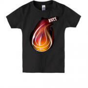 Дитяча футболка з баскетбольним м'ячем у вогні