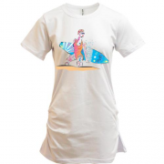 Подовжена футболка з серфінгисткою