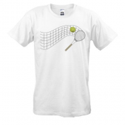 Футболка с теннисной сеткой, ракеткой и мячом