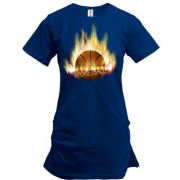 Подовжена футболка з баскетбольним м'ячем який горить