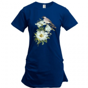 Подовжена футболка з птицею на гілці з квітами