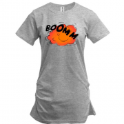 Подовжена футболка з написом "BOOM"