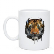 Чашка з тигром в навушниках