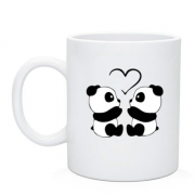Чашка із закоханими пандами та серцем