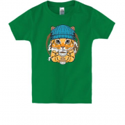Детская футболка "Кот в шапке и с чашкой кофе"