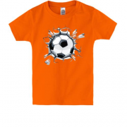 Детская футболка "Мяч в стене"