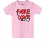 Детская футболка с надписью "Fake love"