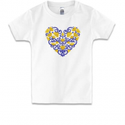 Детская футболка с сердцем  из визерунков с цветами (Вышивка)