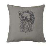Подушка с черепом рыцаря