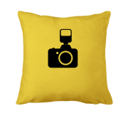 Подушка с фотоаппаратом со вспышкой