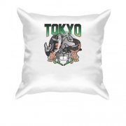 Подушка с надписью "Токио" и рыбками