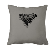 Подушка з триоким вороном і вовком