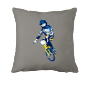 Подушка с велосипедистом в шлеме