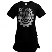 Подовжена футболка з написом "Вір мені, я інженер"