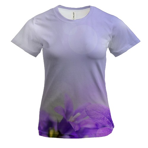 Женская 3D футболка с лиловыми цветами (вид спереди)
