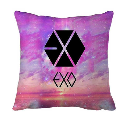 3D подушка EXO Рожеві хмари (вид спереду)