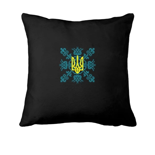 Подушка, Черный, с тризубом на голубой вышиванке