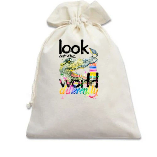 Подарочный мешочек Look at the world differently с крокодилом