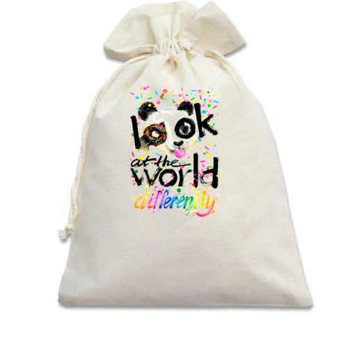 Подарунковий мішечок Look at the world differently з пандою