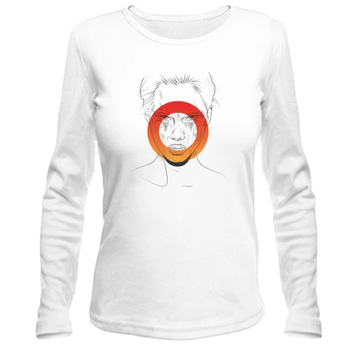 Женский лонгслив Portrait with an orange circle