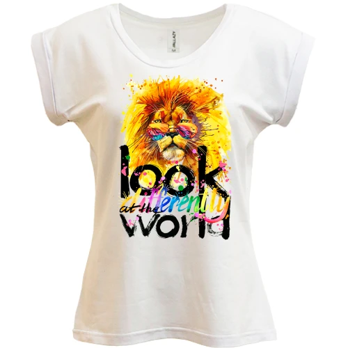Футболка женская PANI Look at the world differently со львом