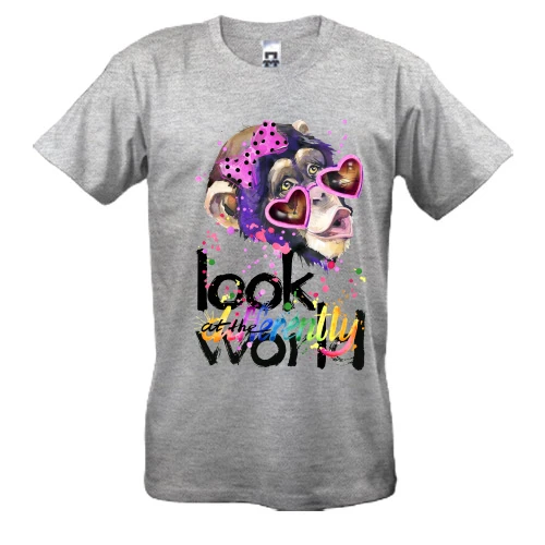 Мужская футболка с обезьяной "Look at the world differentty"
