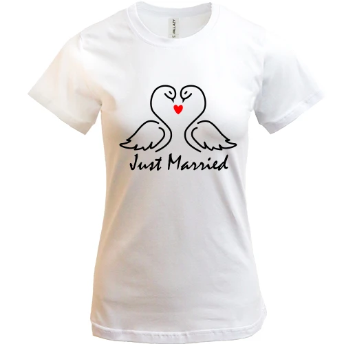 Женская футболка Just Married с контурными лебедями